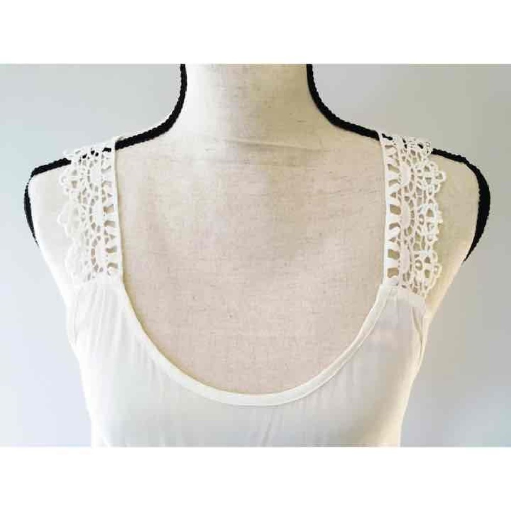 NWT F21 strappy lace tank